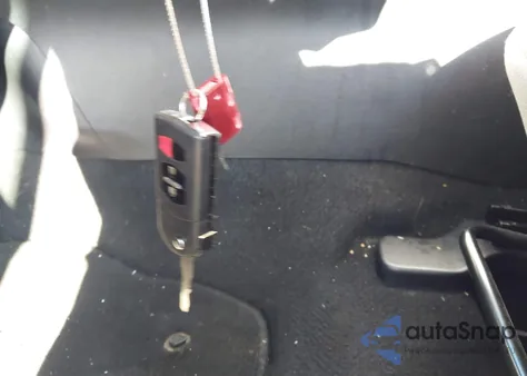 2010 Mazda Mazda3 I Touring из США, поврежденный, VIN JM1BL1SFXA1176640